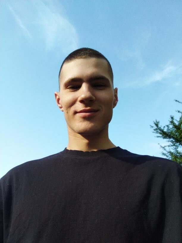  47850670  Artyom, 23 ,    