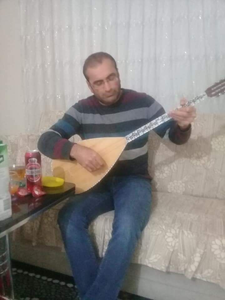  48591600  Mert, 42 ,    