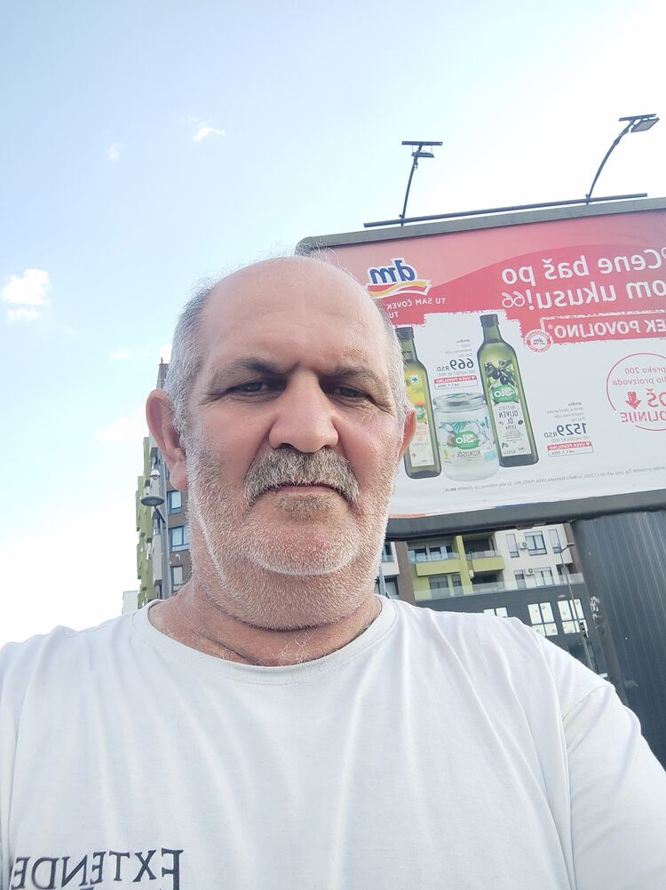  45431120  Ali, 58 ,    
