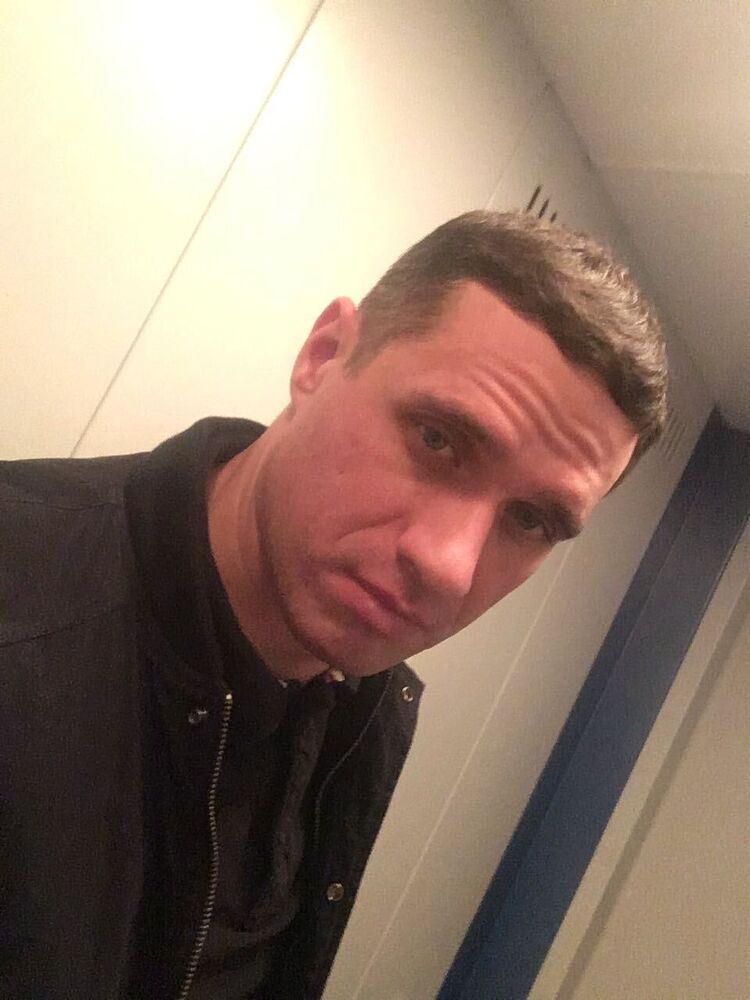  31744380  , 42 ,    