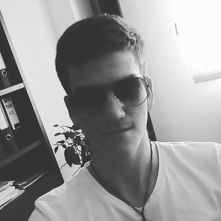  15084570  Sergiu, 26 ,    