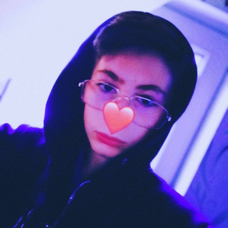 ���� 27717240 ����� ������, 22 ����, ���� ���������� � �����������