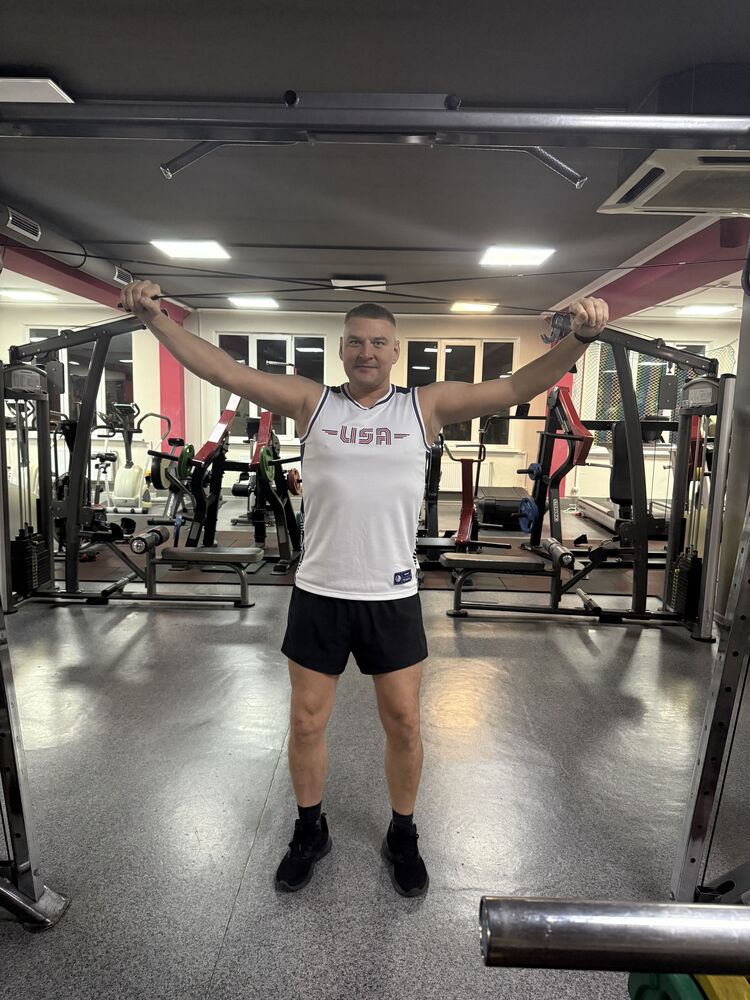  ,   Vlad, 34 ,   c 