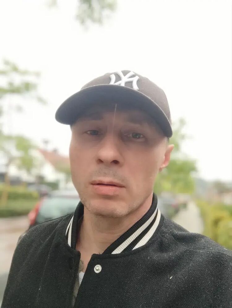  51655570  Roman, 46 ,    Renswoude