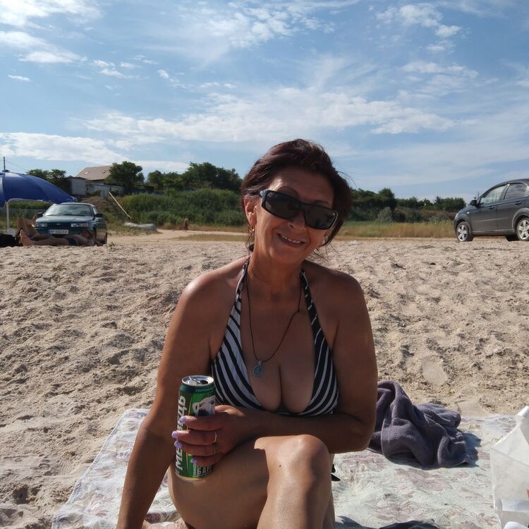  ,   Nina, 57 ,   c 