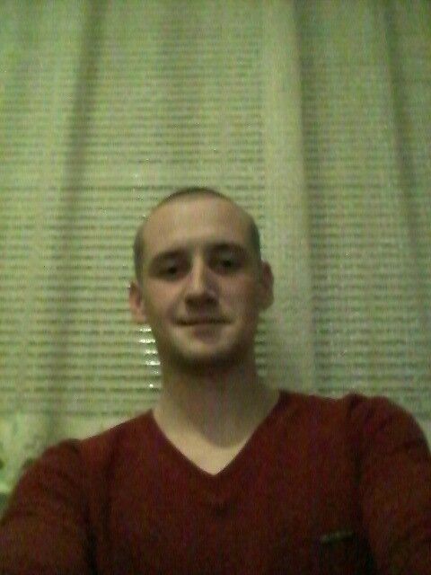  12238540  Roman, 32 ,    