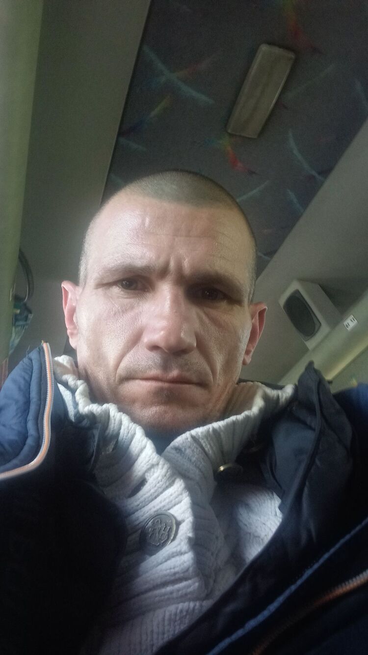  ,   Dron, 45 ,   ,   