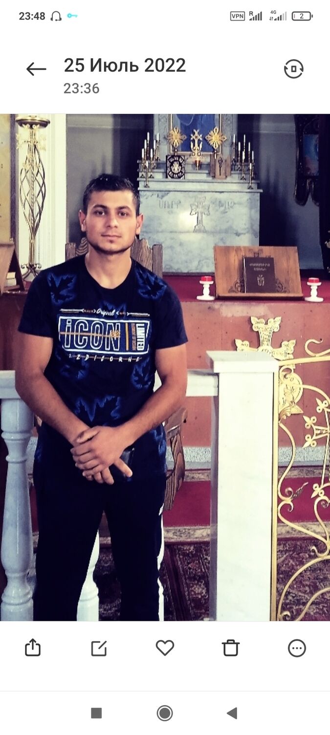  36221100  Narek, 26 ,    