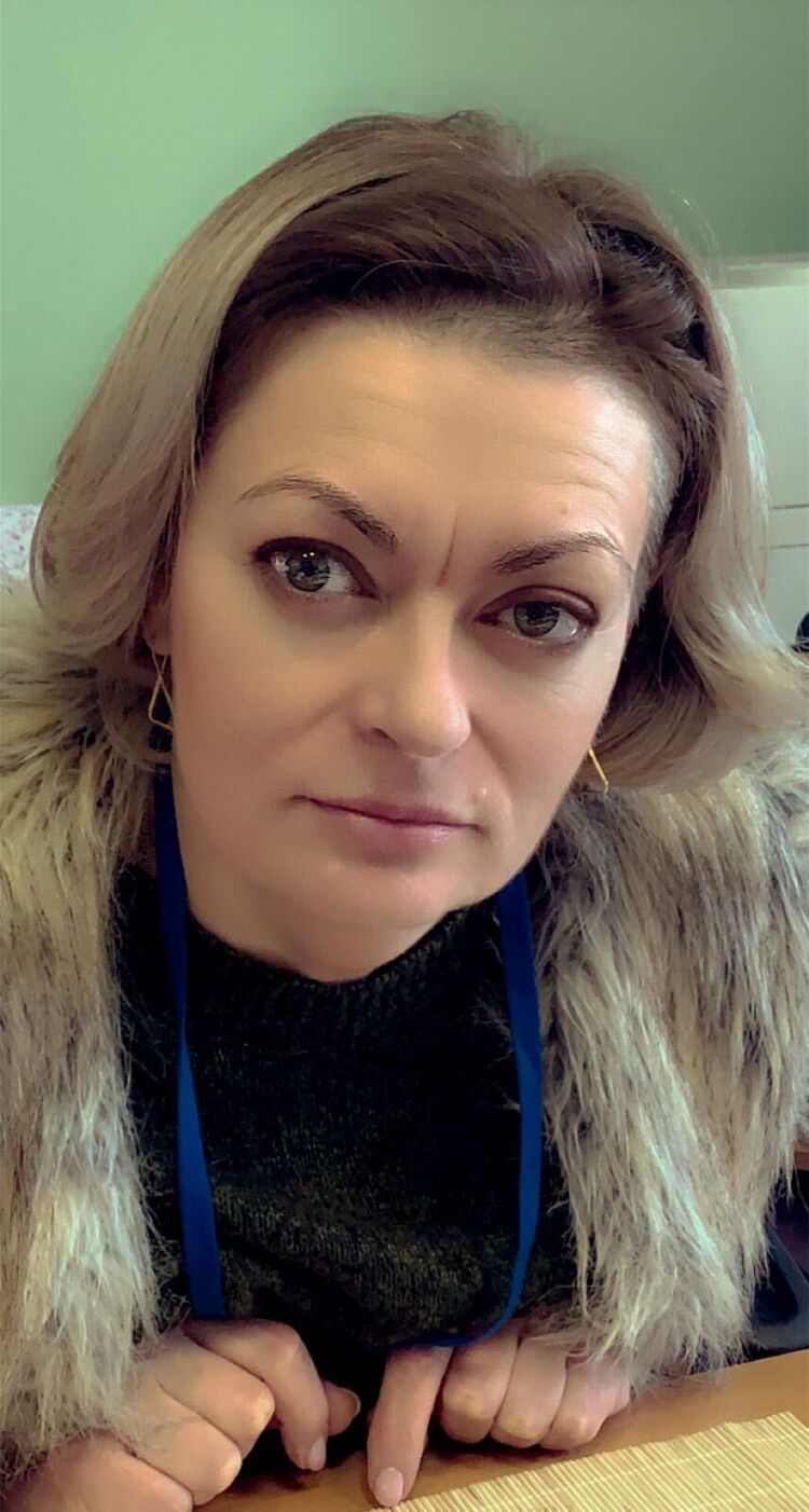  25642910  Zena, 52 ,     