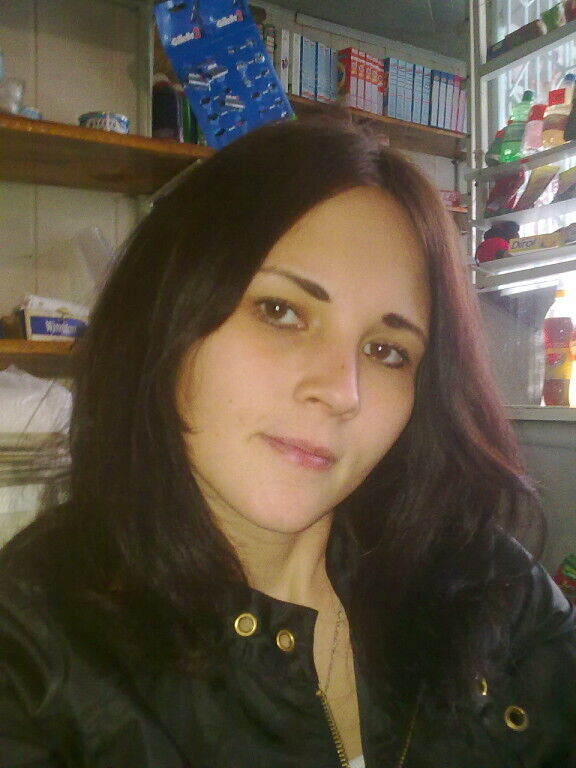  ,   Ralina, 36 ,   