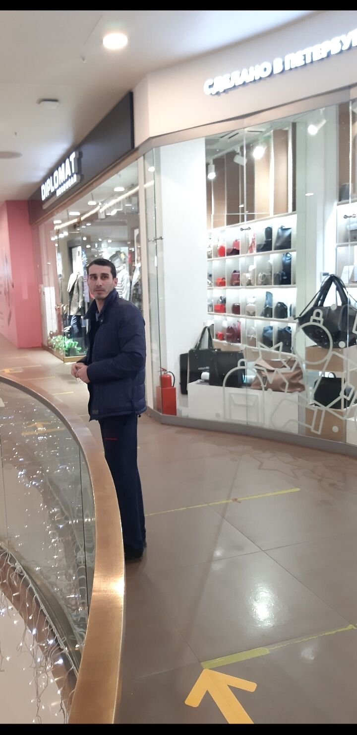  ,   Ruslan, 40 ,  