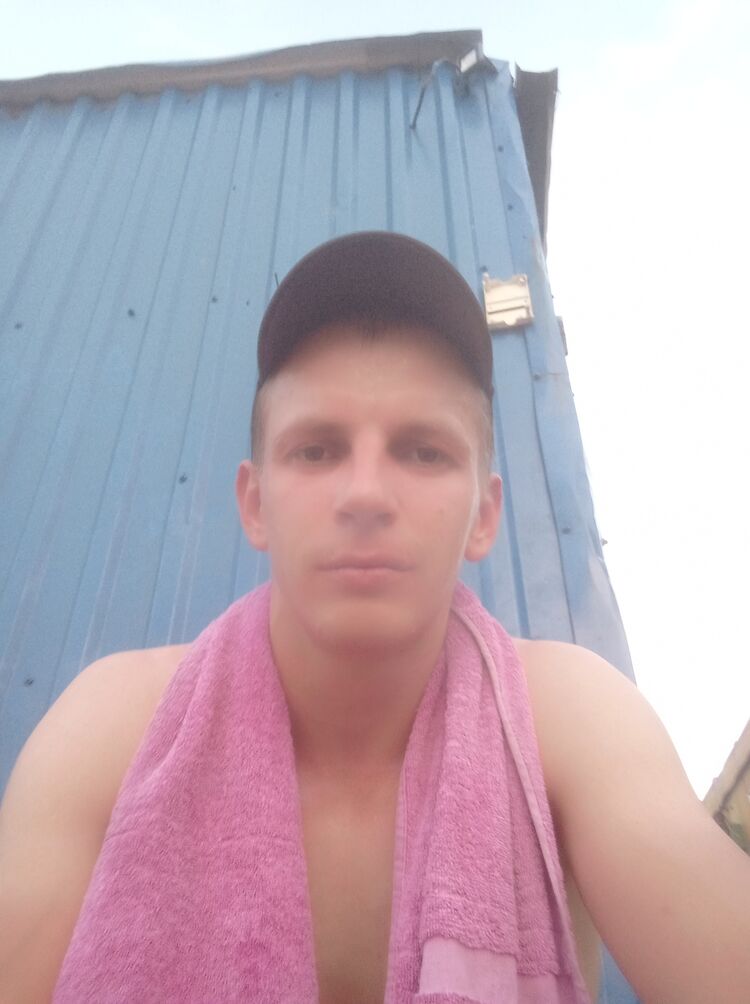  31046060  Vanya, 33 ,    