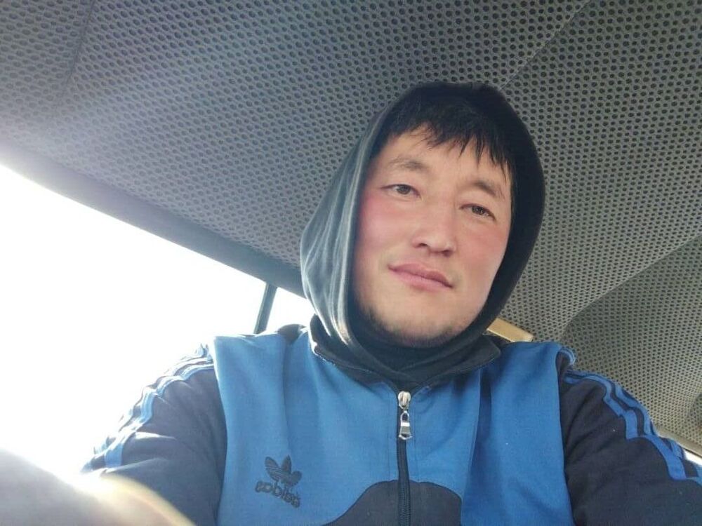  ,   Erik, 34 ,   ,   