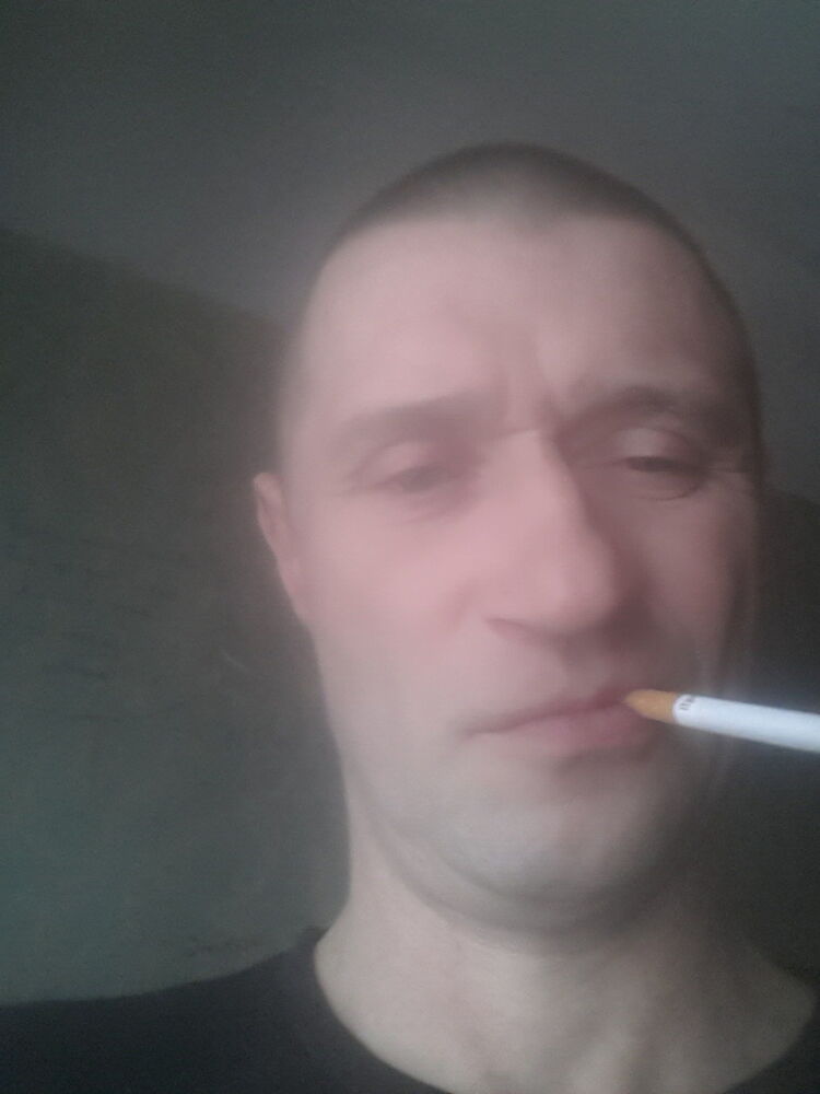  ,   Artur, 47 ,   ,   , c 
