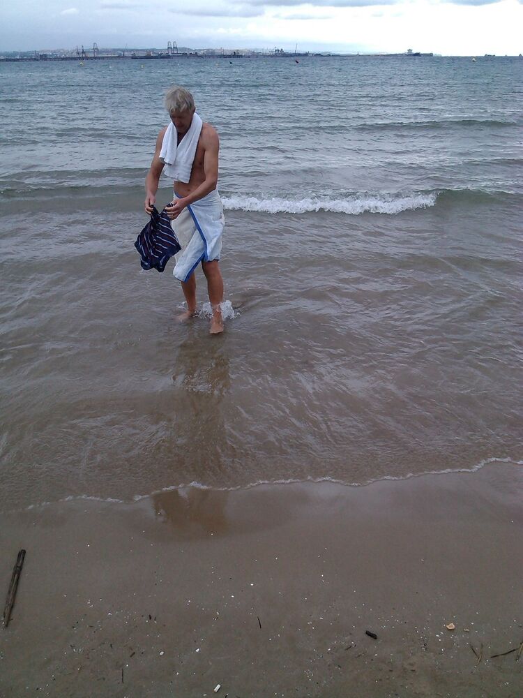  ,   Viktor, 57 ,   ,   , c 