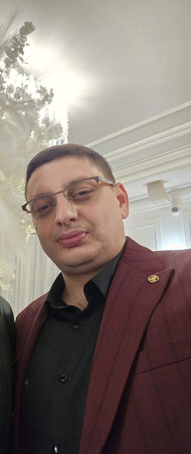  48343270  Vasya, 39 ,     