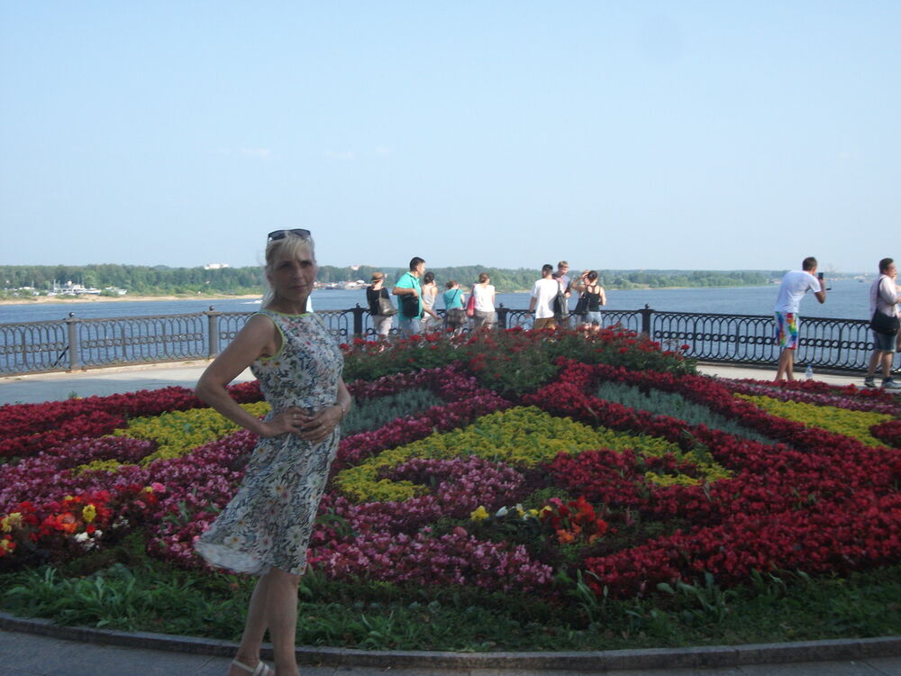  11029460  Nina, 66 ,    