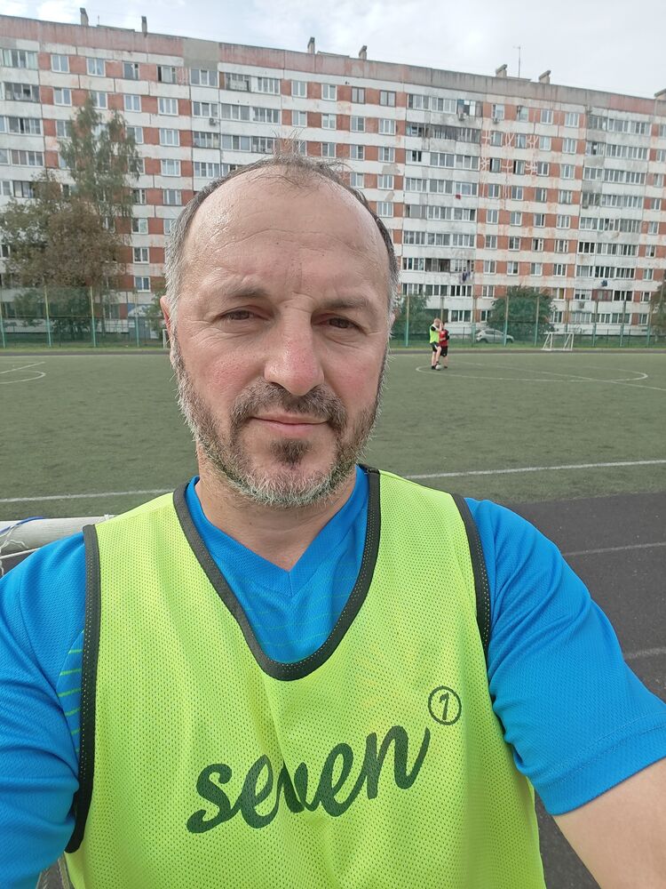  54206920  Denissio, 44 ,    -