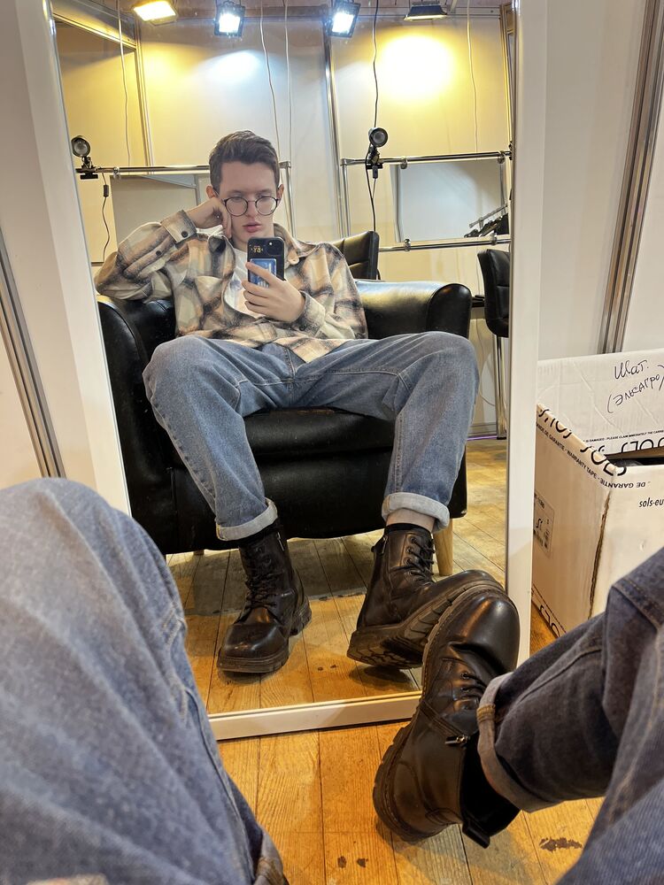  ,   , 24 ,   