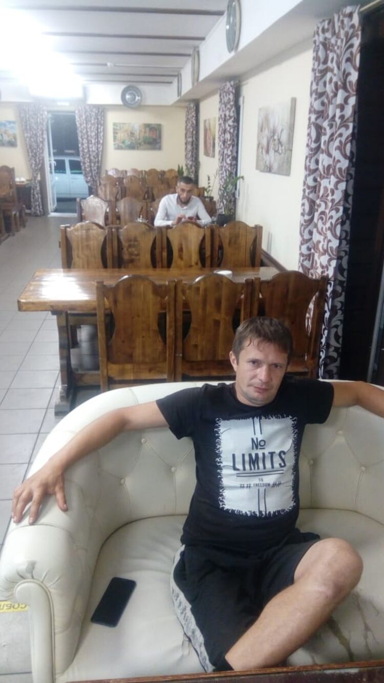  28950960  , 37 ,    