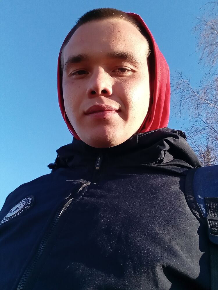  34025090  Evgeny, 24 ,    
