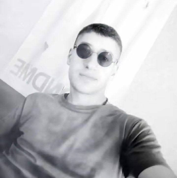  52302660  Gocha, 27 ,    