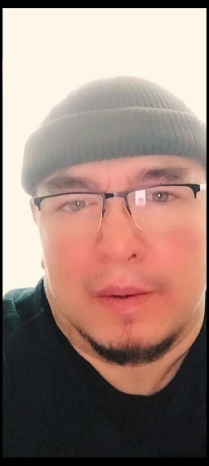  49255510  Ruslan, 46 ,    