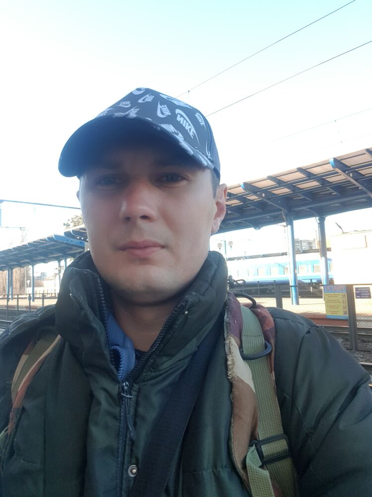  ,   Igor, 35 ,   ,   