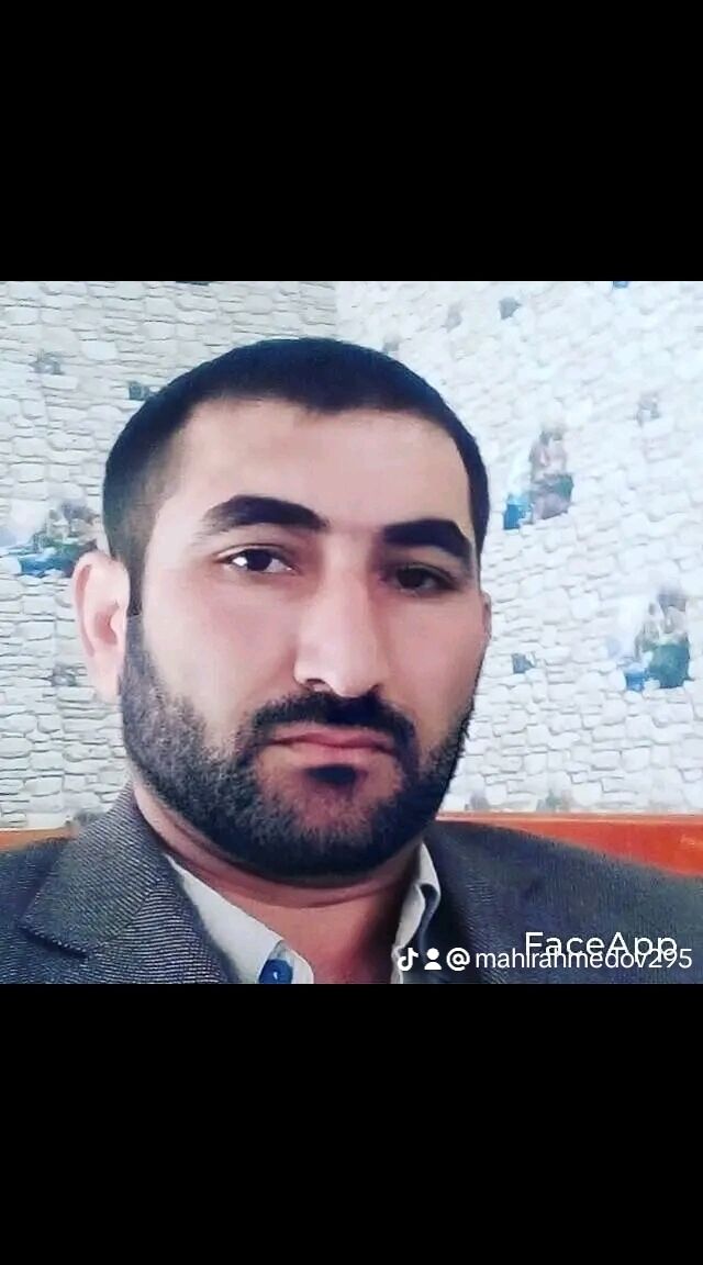  44677420  Mahir, 44 ,    