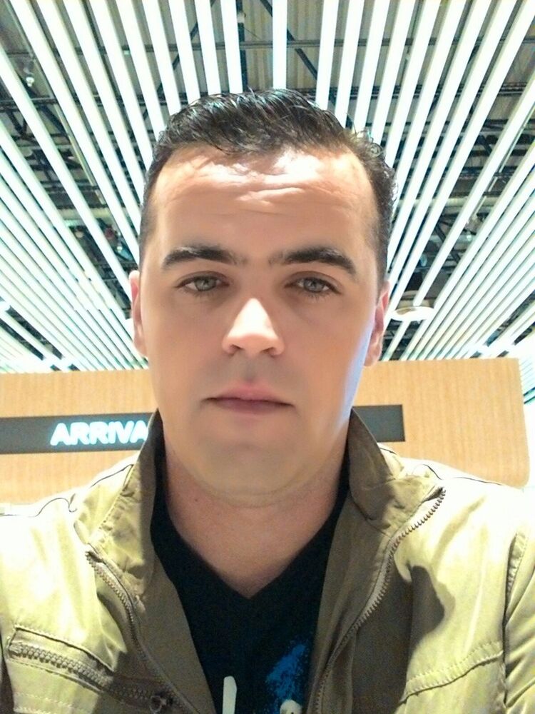  11688800  Vitalik, 43 ,    