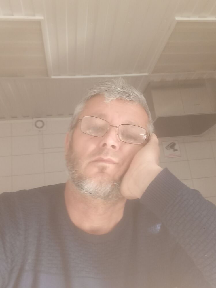  40979990  , 53 ,    