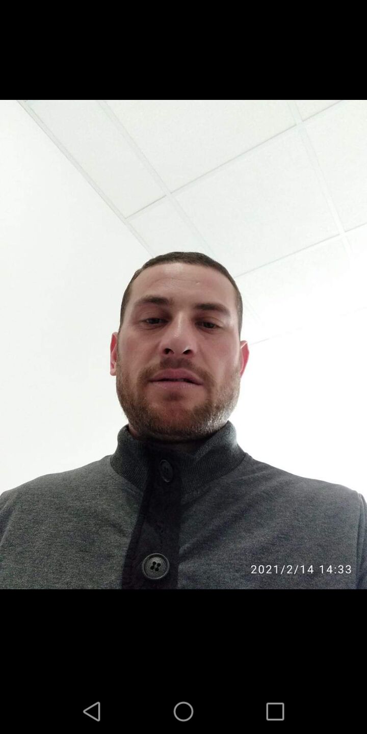  24260760  LUKA, 32 ,    