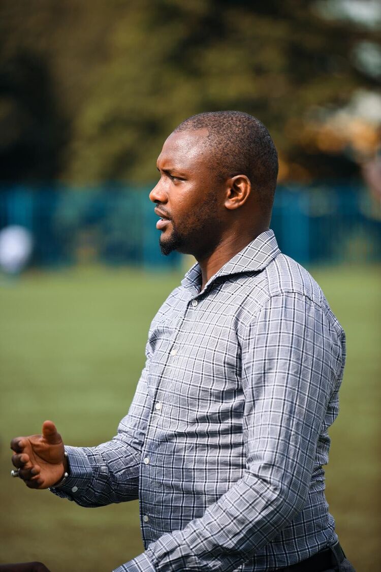  53613080  Tidiane, 27 ,    