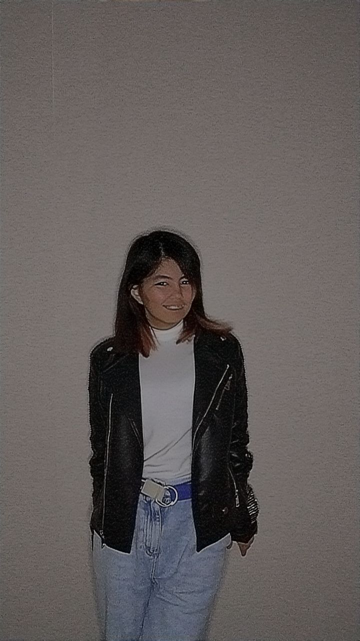  54108240  Sofia, 19 ,    