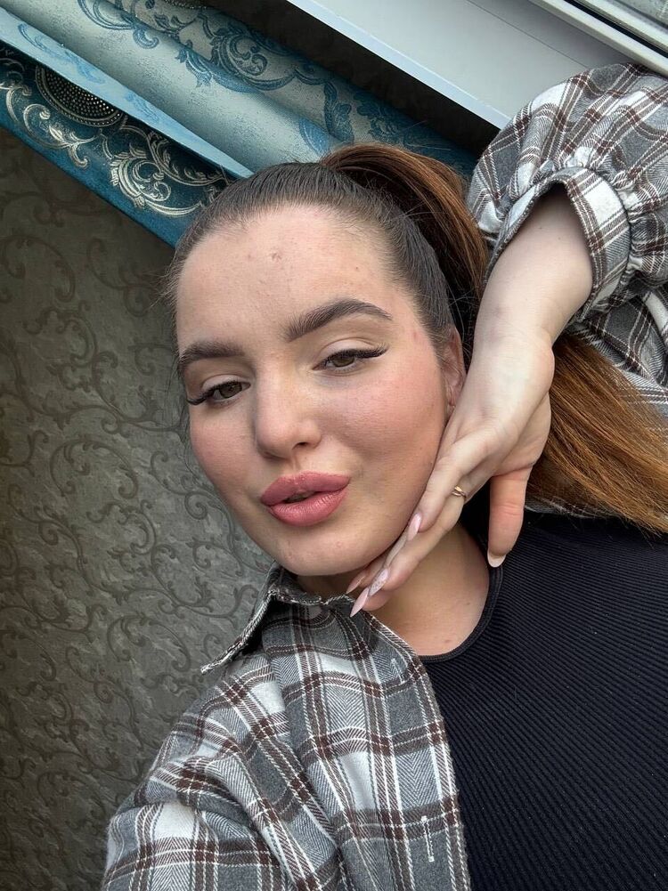  52318910  , 18 ,    