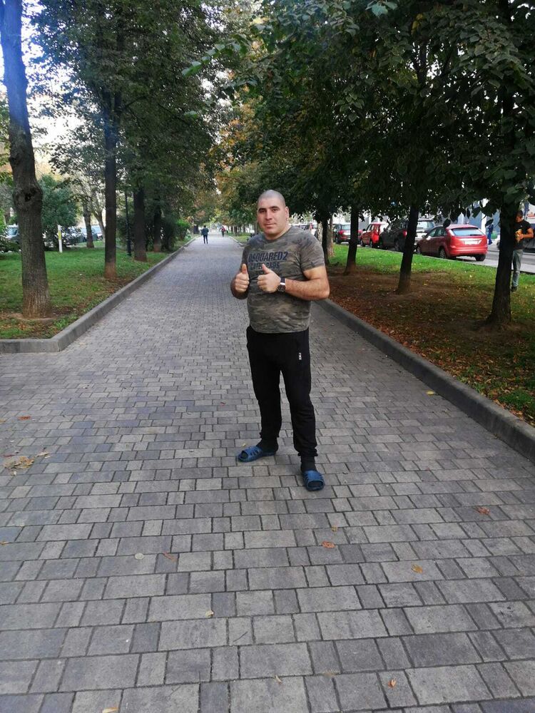  ,   Gug, 37 ,   ,   