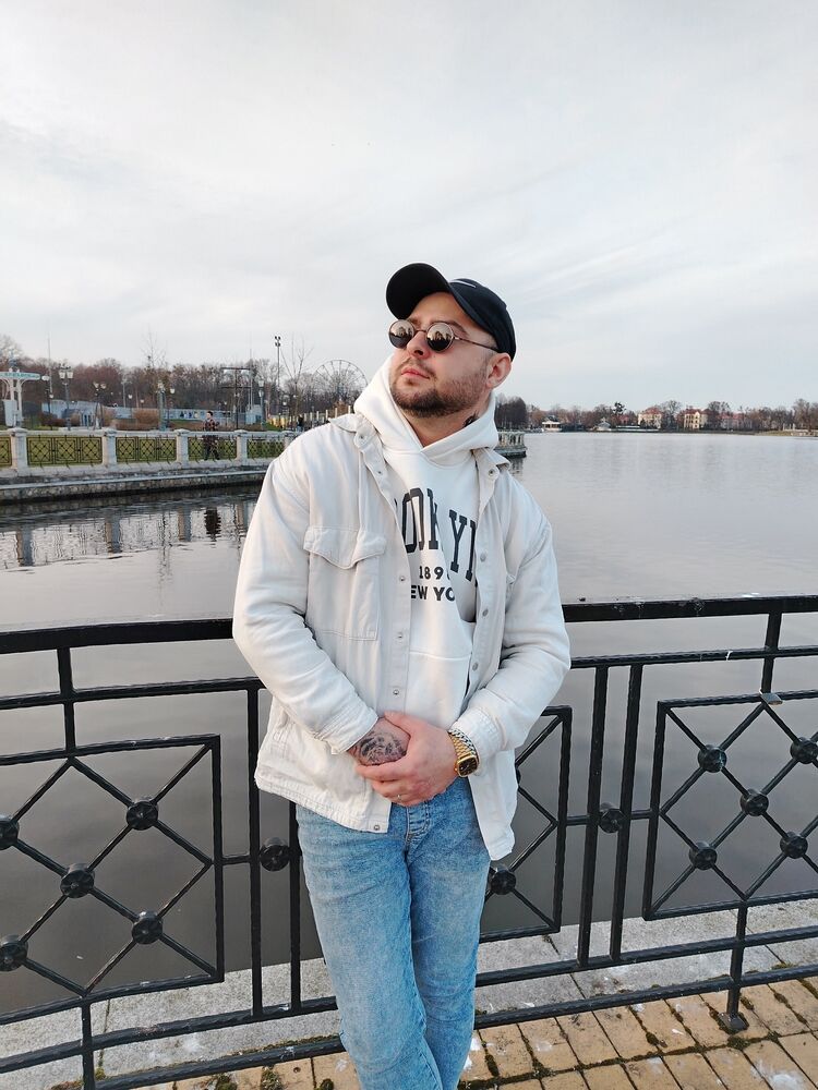  51103700  Oleg, 28 ,    