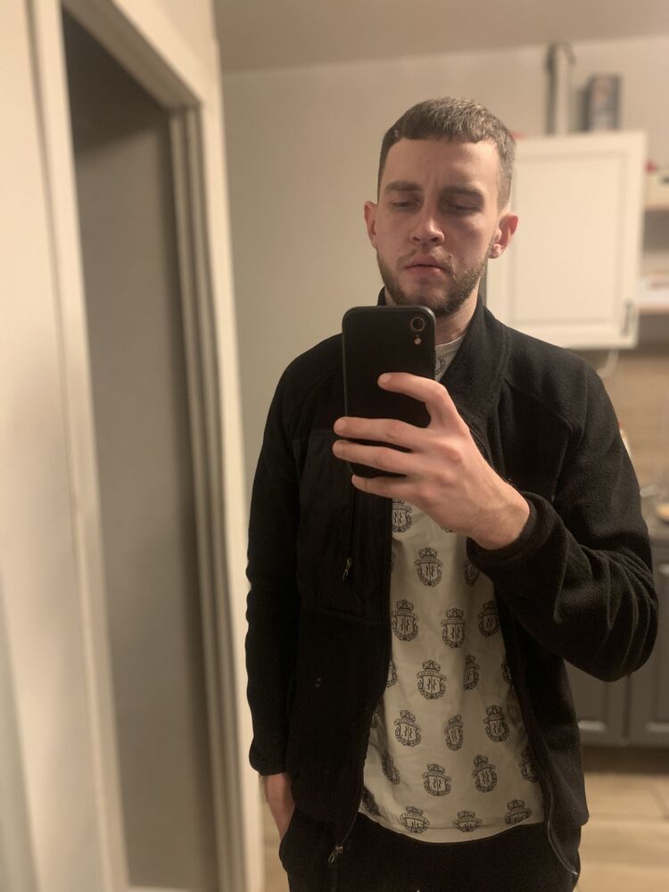  48581570  , 23 ,    