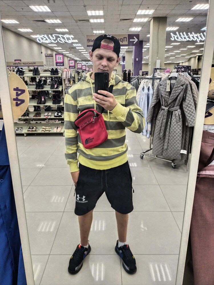  --,   Alexander, 25 ,   ,   , c 
