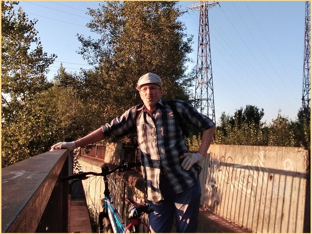  34723170  Vlad, 68 ,    