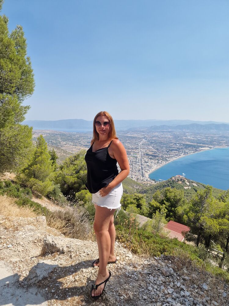  54610860  Ksenija, 41 ,    