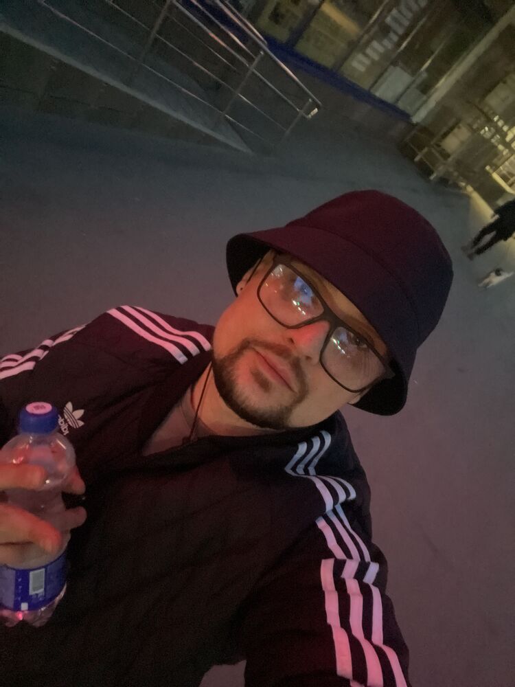  37527410  , 30 ,    