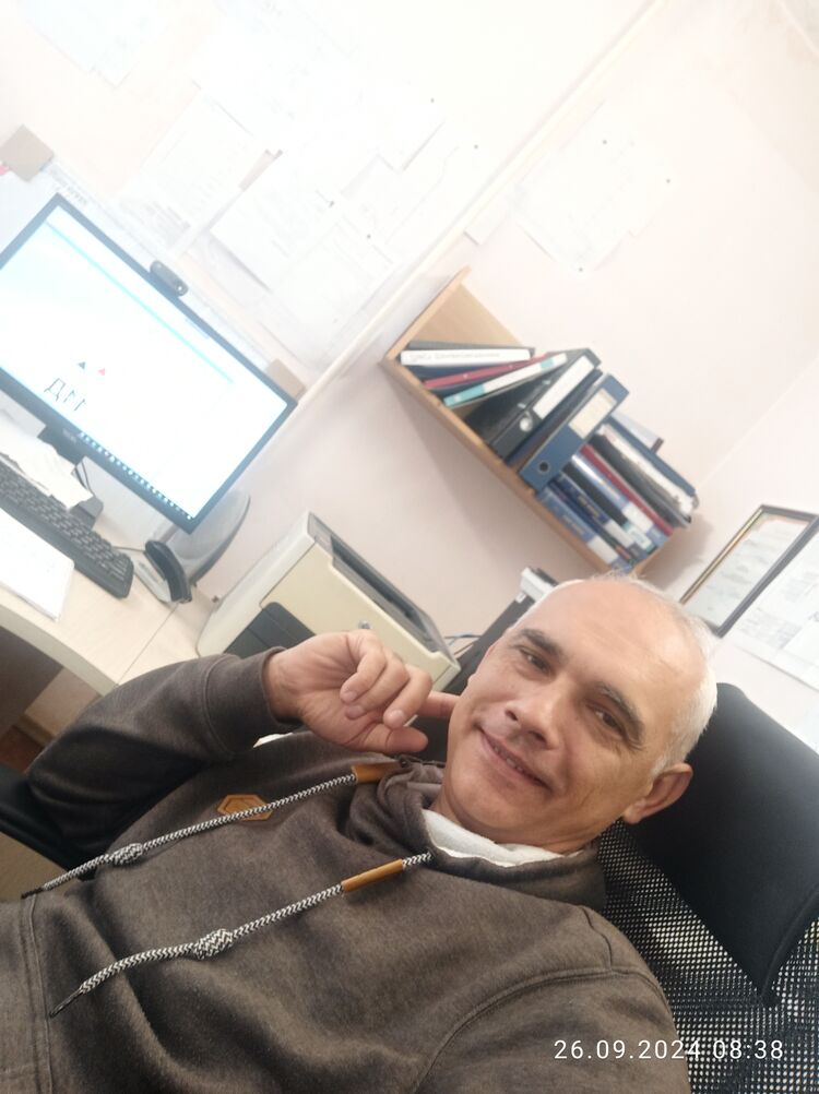  47094810  , 52 ,    
