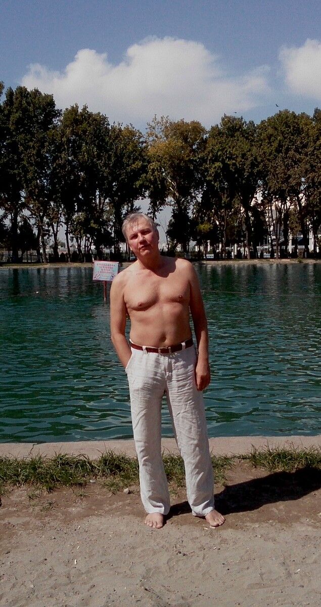  ,   Oleg, 54 ,   