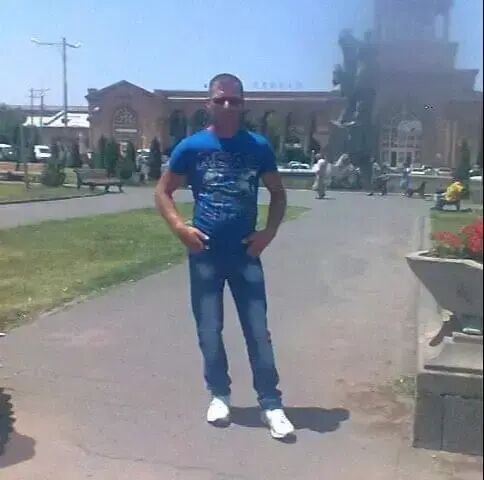  45425700  Saqo, 41 ,    
