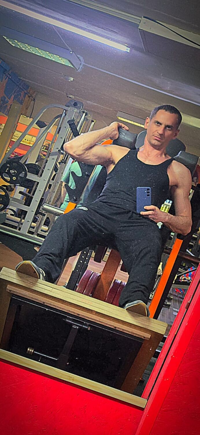  --,   , 39 ,  