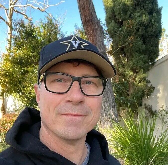  ,   Lucas Dirk, 52 ,   ,   