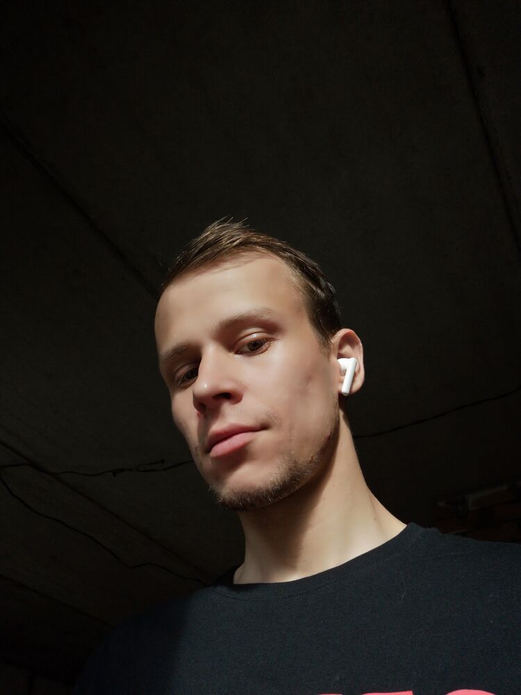  38941720  Aleksandr, 26 ,    