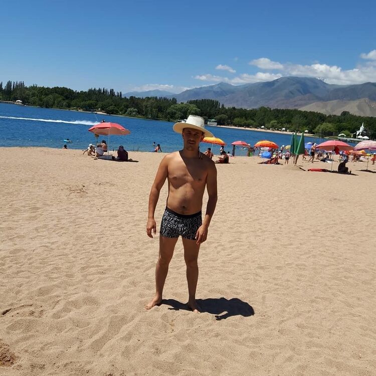 ���������� ��, ���� ������� Asadbek, 32 ����, ������������ 