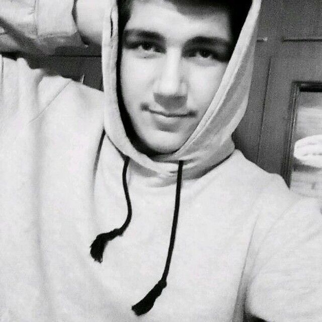 ,   Kosta, 25 ,   ,   , c 
